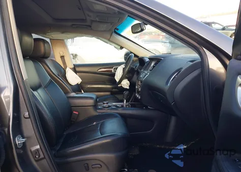 2016 Nissan Pathfinder Platinum z USA, uszkodzony, nr VIN 5N1AR2MM3GC622843